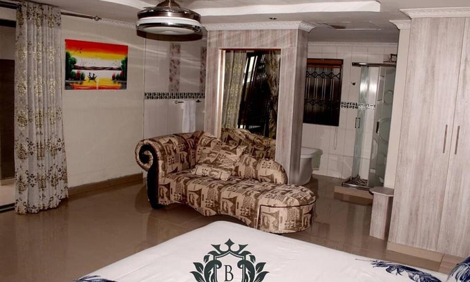 Ga-Moloi Cabin | Boeketlong Lodge & Pub