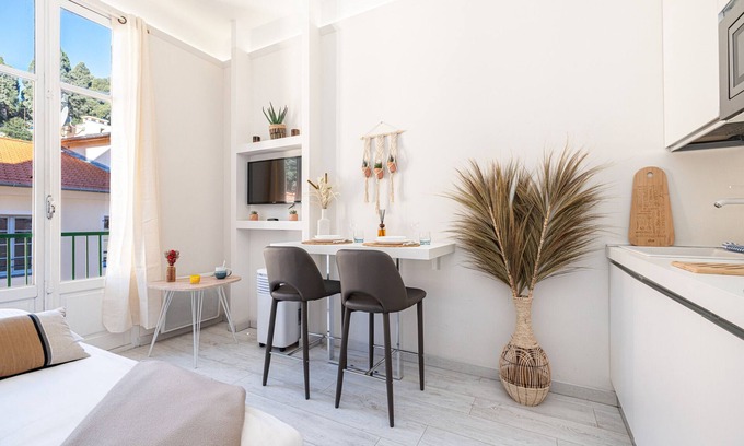 Quartier du Port Apartment | Bohemian studio - Port district