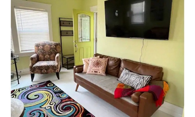 Amarillo House | boho noc *GAME ROOM*pets welcome*king beds*freeW/D