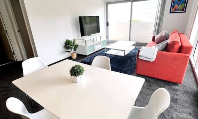 Bruce Apartment | Bold in Bruce - 1bd 1bth 1csp
