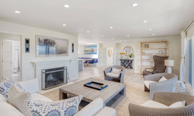 Bolinas House | Bolinas Oceanfront View House! Modern and secluded luxury home.