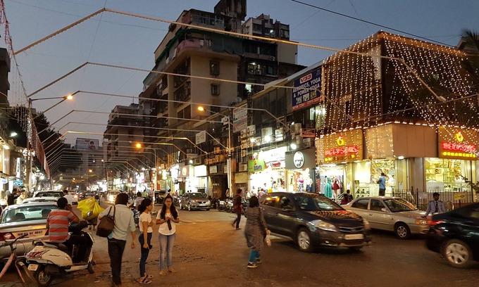 Lokhandwala Complex Apartment | Bollywood Apartment - Beautiful, Private,Safe & Secure