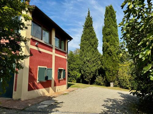 Sasso Marconi House | BolognaRoomscom - B and B La Cascina