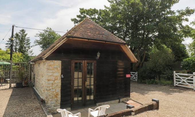 Bilting Cottage | Bolton Barn