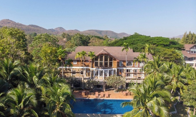 Khanong Phra Villa | BONANZA CABIN POOL VILLA, KHAO-YAI