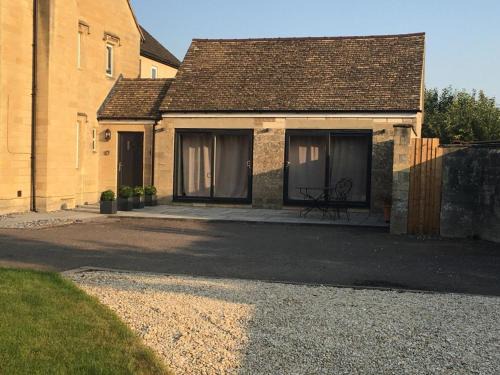 Upton St. Leonards Apartment | Bond End Road Annex Upton St Leonards - Ideal for Cheltenham Races
