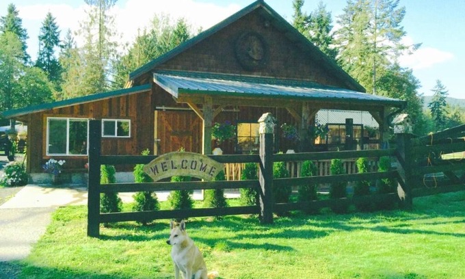 Sequim Cabin | Bond Ranch Retreat, Family Cabins under the stars, enchanting Olympic Peninsula.