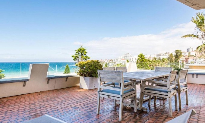 Bondi Beach Apartment | Bondi Beachfront Lifestyle - Ocean Views and Parking