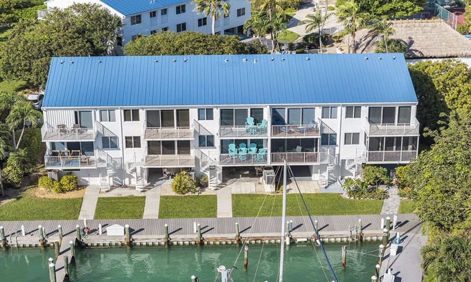 Marathon House | Bonefish Yacht Club: 3 BR, 3 BA Townhouse in Marathon, Sleeps 6