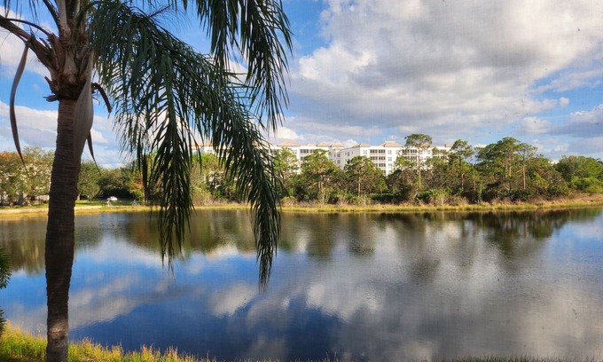 Bonita Shores Condo | Bonita Springs/Naples Florida condo, 5-mins from the beach, with lake view!