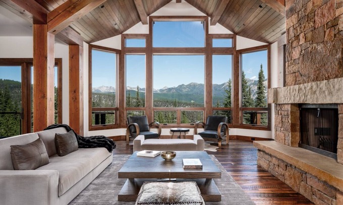 Spanish Peaks House | Book a Summer Getaway Today! Luxurious Estate Home Comfortably Sleeps Up to 12 Guests
