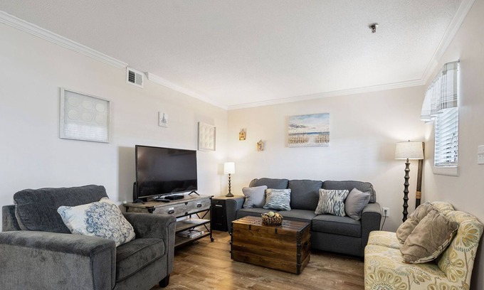Palmetto Dunes Condo | Book Now for Spring & Summer! Indoor Pool -Top Floor! 2 bd/2 bath-Walk to Beach