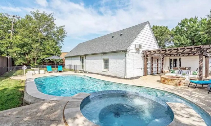 North Dallas House | Book NOW - Spacious Villa, Heated Pool & Backyard Garden Oasis!