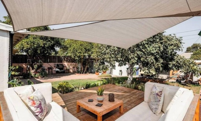 Harbor Gateway North House | Book via Air B-n-B instead