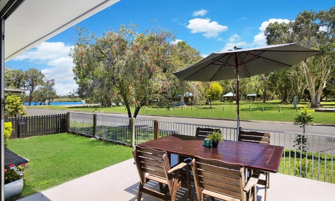 Golden Beach House | Booker Pde 34 Unit 2 Pet Friendly