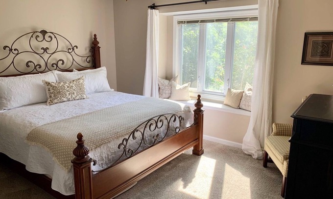 Massanutten House | Booking now for Spring/Summer!