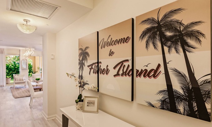 Miami Beach Condo | BOOKING SMOKING HOT 2025 DEALS NOW!