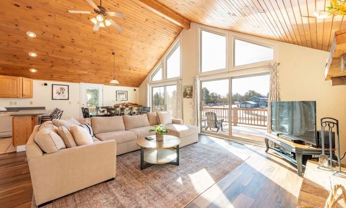 Swanton House | Boone's Trail: Lake Access, Hot Tub, Fire Pit!