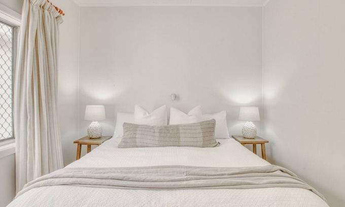 Yamba Apartment | Boorolong 2 | Beachfront Bliss