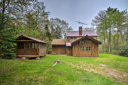 Boothbay Harbor House | Boothbay Harbor Cabin with Spacious Deck and Yard!