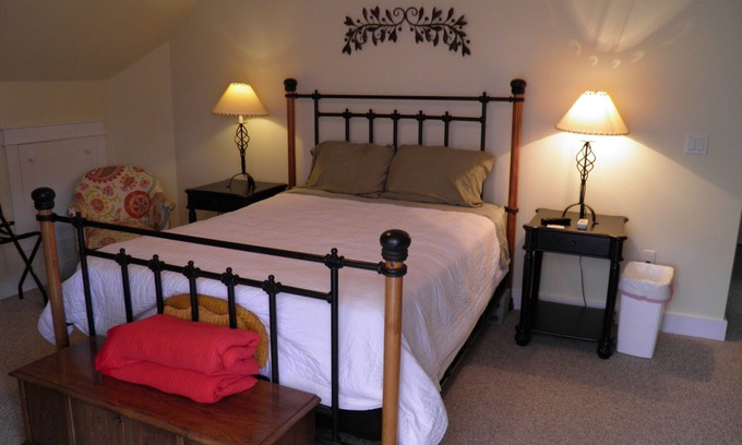 West Boothbay Harbor House | Boothbay Harbor, Maine Beautiful Suite