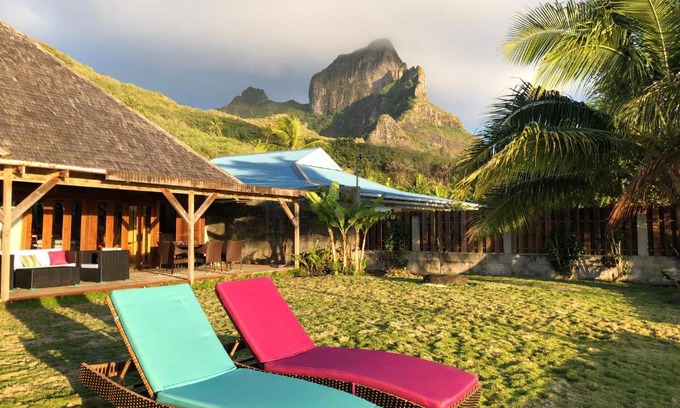 Nunue House | Bora Bora waterfront sunrise villa