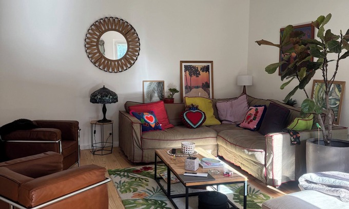 Cauderan House | Bordeaux Tropical Escape for a tropical vacation in the city.