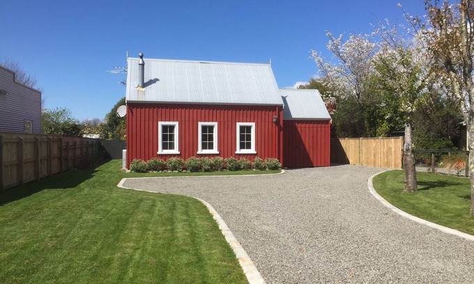 Greytown House | Borders Retreat, Cosy Character Cottage Greytown