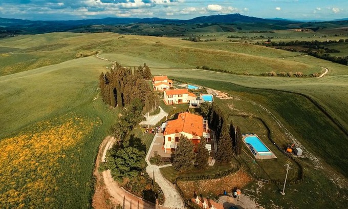 Lajatico Apartment | Borgo del Silenzio - Apartments with pool in Lajatico