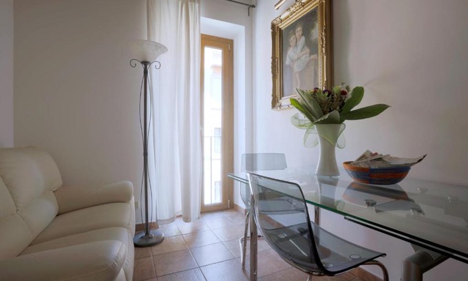 Rione XIV Borgo House | Borgo Pio 91