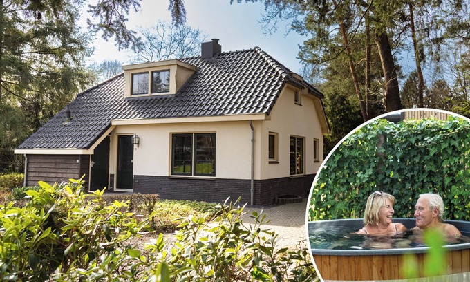 Lunteren Ski Chalet | ✓ Boshoeve at Landgoed de Scheleberg ✓ Villa for 10 persons ✓ Situated in Lunteren (Gelderland) ✓ Holiday park at the Veluwe ✓ Book directly at the park