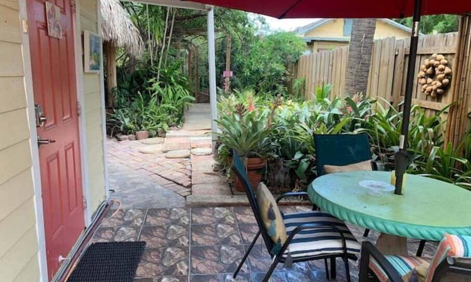 Lake Worth Cottage | Botanical Beach Cottage