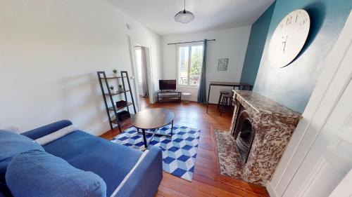Anatole France Danton Apartment | Bougainville - T2 Comfort & Quiet & Train Station