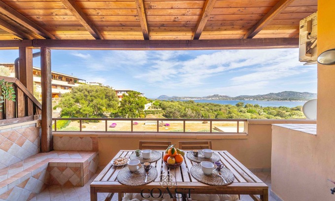 Portisco Apartment | Bouganville - Flat with sea view and WiFi