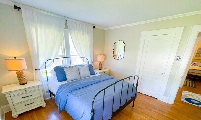 Swansboro House | Boujee Boro, newly remodeled and furnished cottage, walking distance to downtown