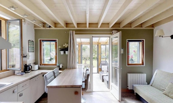 Tamerville Cottage | Boulangerie 6 people : jacuzzi, sauna, 15 min sea