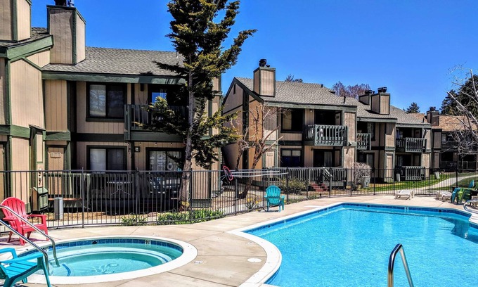 Patton Condo | Boulder Bay Chalet Condo - Mountain charm condo with lake view and WIFI!