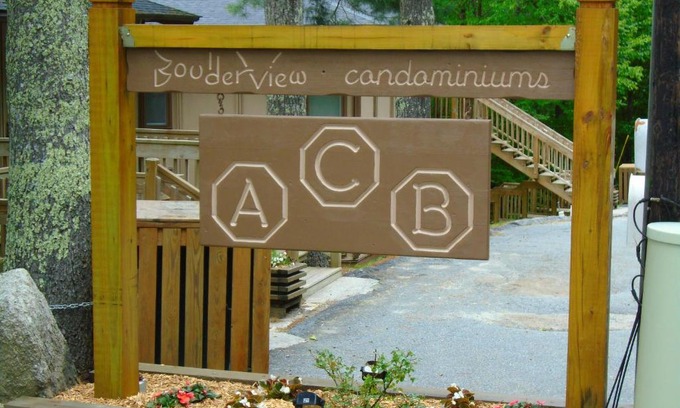 Beech Mountain Apartment | Boulderview Condominiums by VCI Real Estate Services