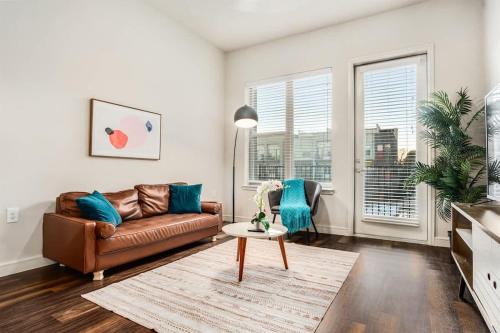 Richardson Apartment | Boulevard Stays Direct Trail Access Parking Pool Gym 02
