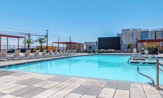 Tempe Apartment | Boulevard Stays Modern Tempe 1BR ASU Pool, Gym 06