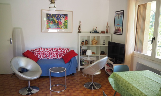 Boulouris-sur-Mer Apartment | Boulouris, calm ground floor of villa, terrace, garden, 1 km sea & shops on foot