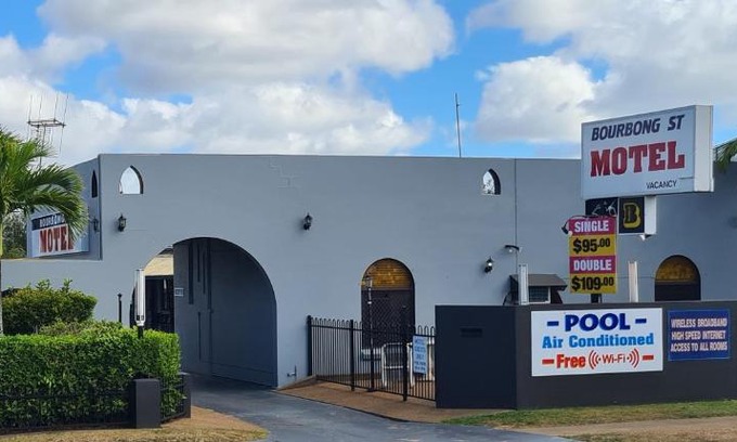 Bundaberg West Hotel | Bourbong St Motel