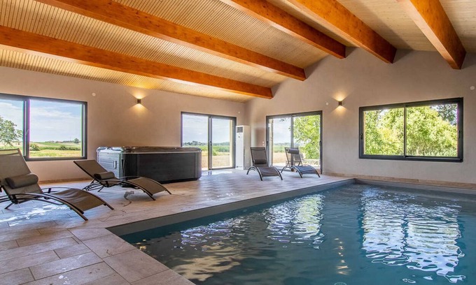 Charette House | Bourgogne Détente - "La Longère de Varennes" (The Longère of Varennes)