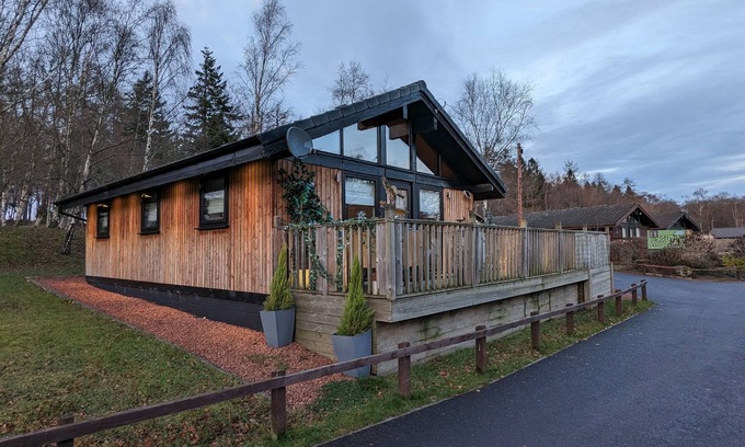 Hallington Cabin | Boutique, 3 bedroom lodge in the heart of Northumberland with private hot tub