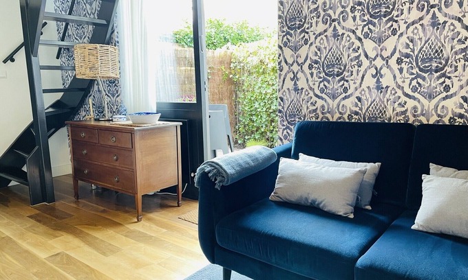 Bergen Apartment | Boutique Apartments Bergen "Blue", with private terrace and courtyard