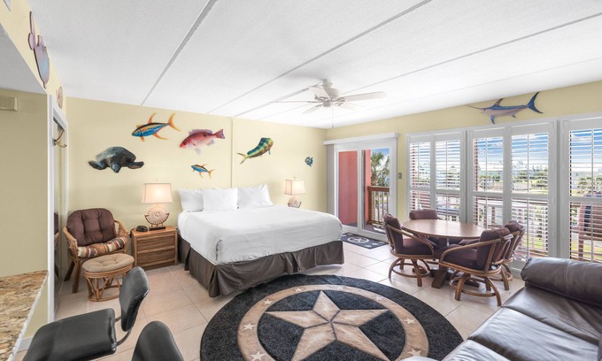 Port Aransas Condo | Boutique Beachfront Resort Condominium with Beach Boardwalk | Casa Condo 306