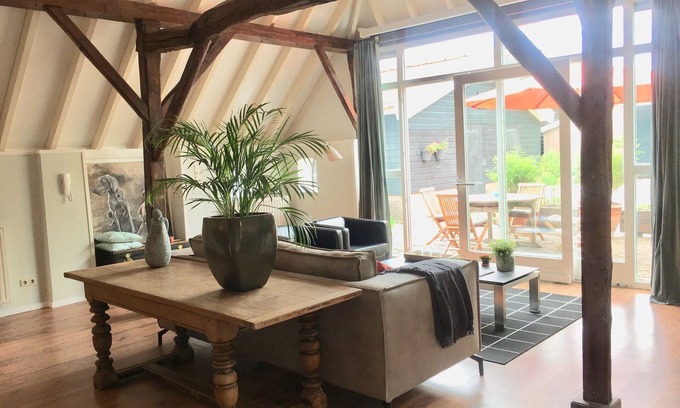 Nieuwleusen House | Boutique Holiday Home in Nieuwleusen near the Forest
