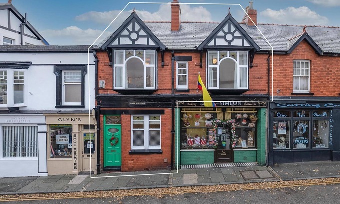 Conwy Cottage | Boutique Three Bedroom Holiday Cottage in Conwy | Tŷ-Twr