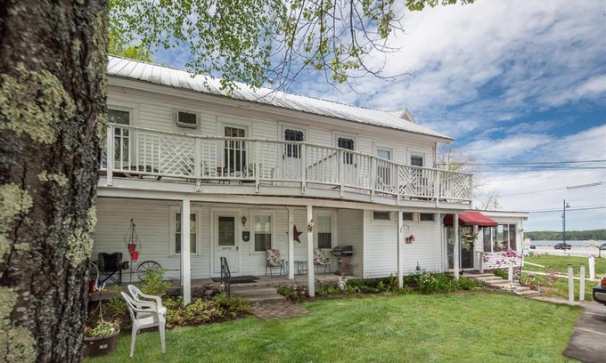 Naples House | BOVE COTTAGE 2-LIMIT 6 cottage