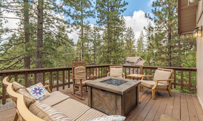 Arnold House | Boxer Cabin- Free Lake Access
